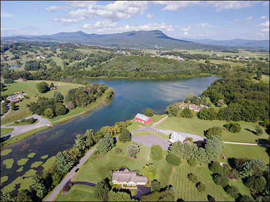 Home Adjoining Lake Shenandoah