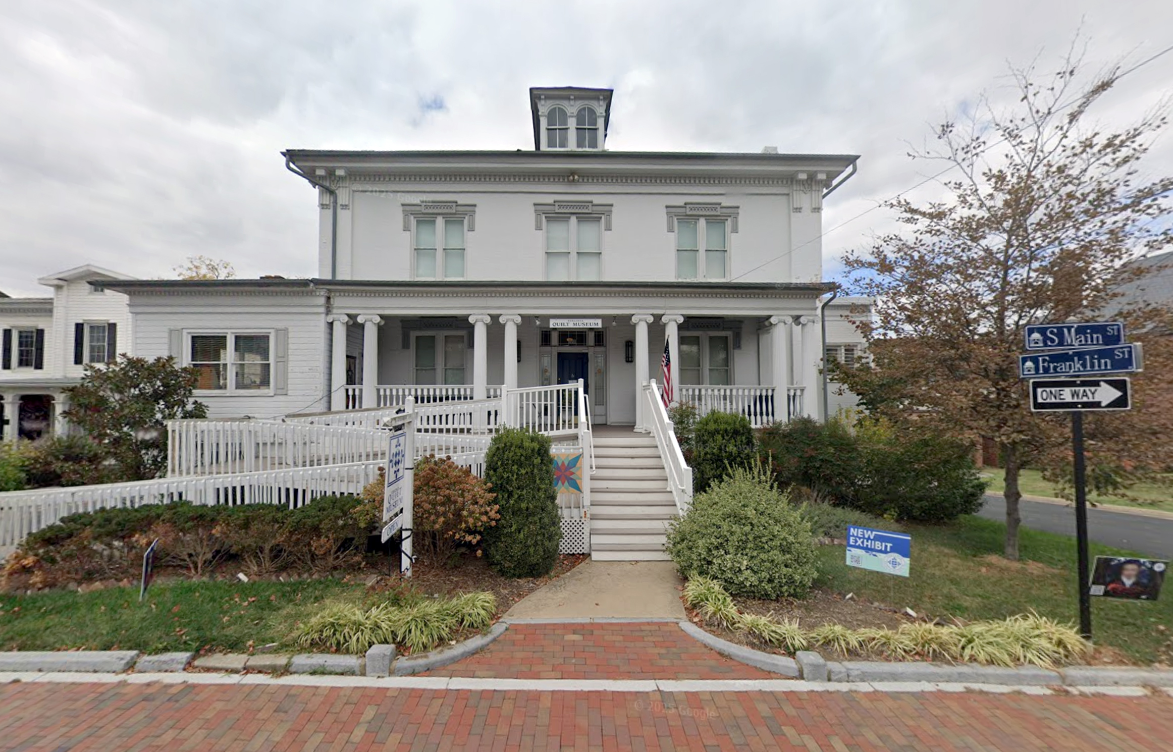 301 S Main St