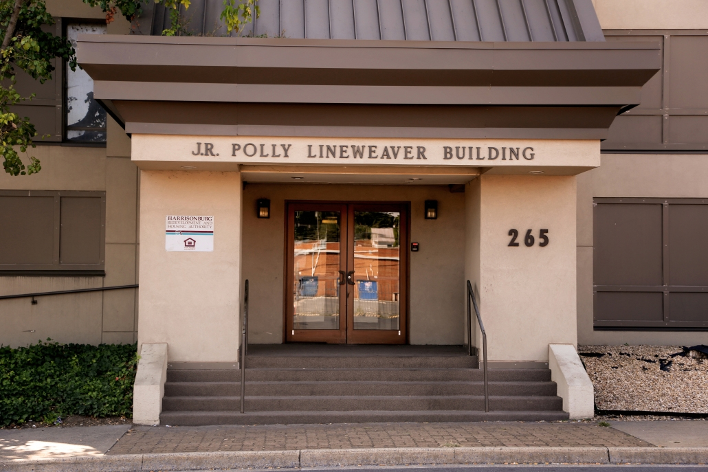 Lineweaver Apartments